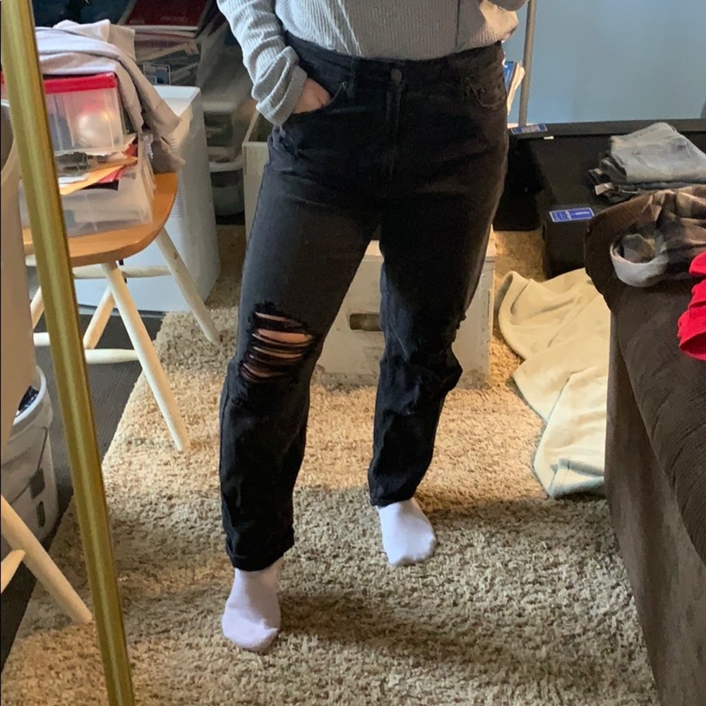 Distressed boyfriend jeans